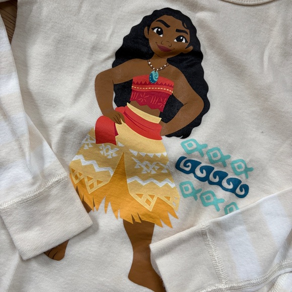 2 sets Moana pajamas Hanna and Gap size 4 - Picture 3 of 7